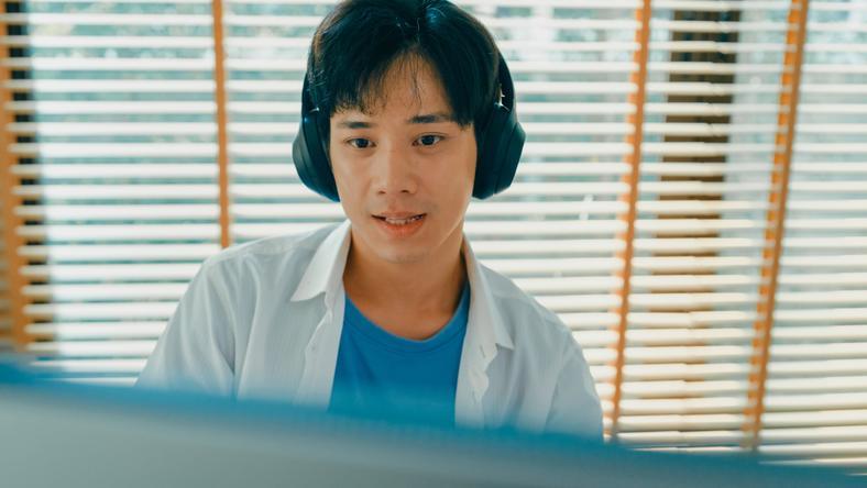 AI正在成为“孤独止痛药”,这是社交能力的一场不可逆退化